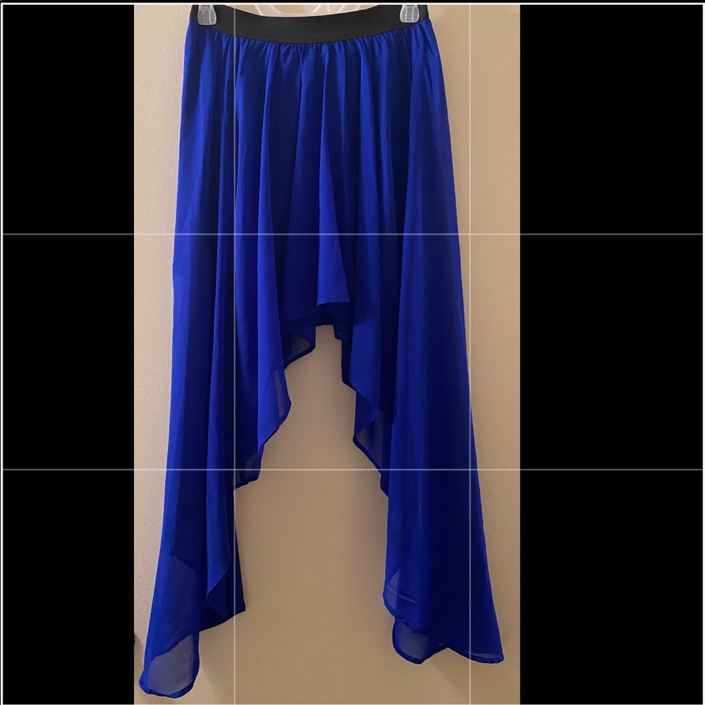 NEW Charlotte Russe Womens Size Medium Short Asymmetrical Blue Skirt Long Sides